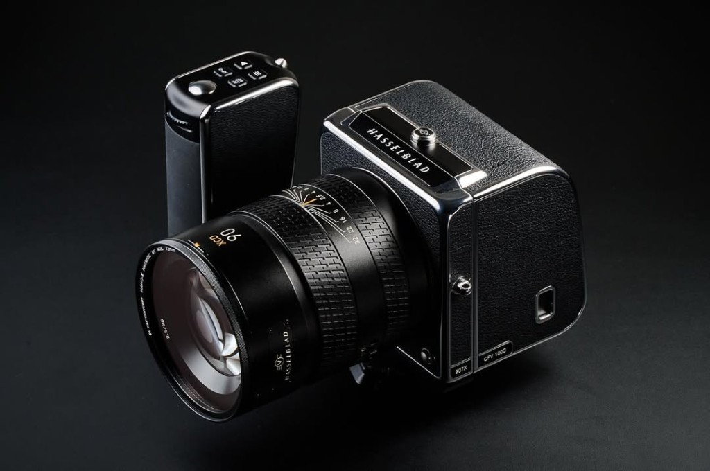 Hasselblad 907X CFV 100C と XCD 2,5/90V